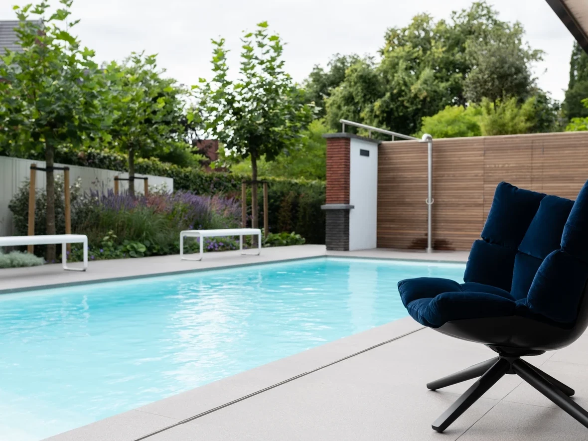The Wellness Gardens Nova Line zwembad met buitendouche (1)