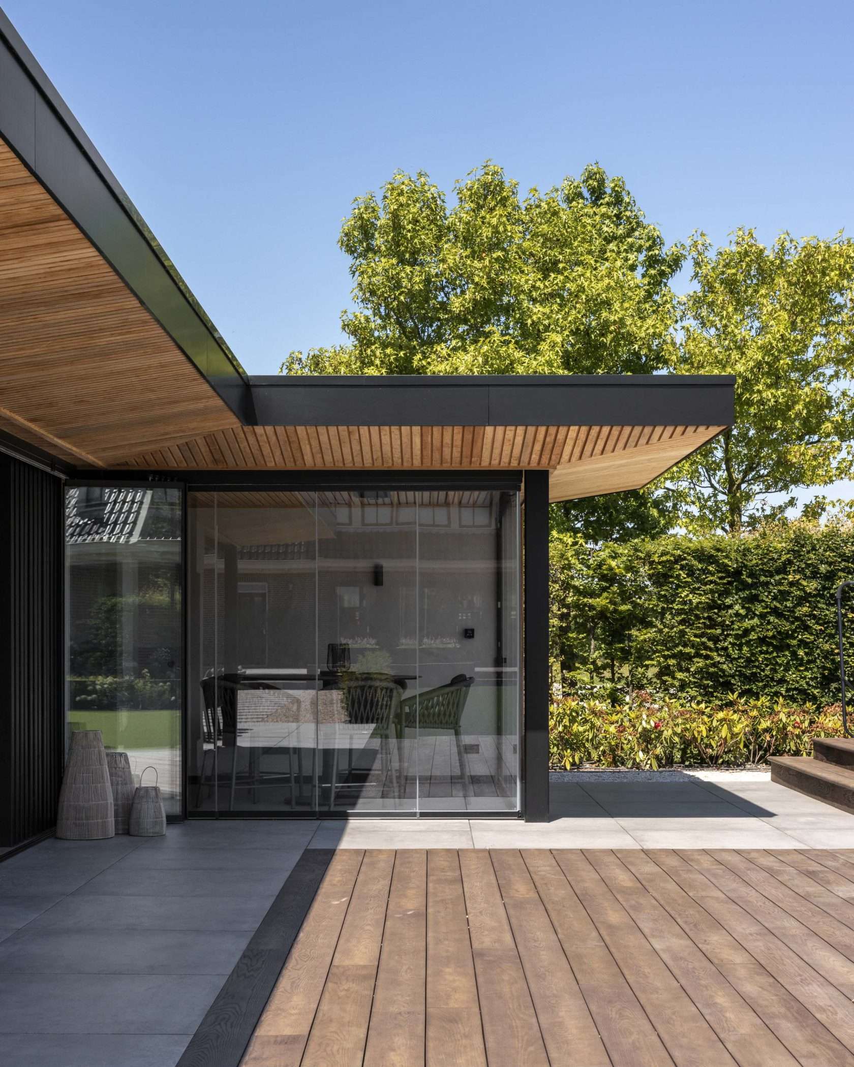 The Wellness Gardens poolhouse op maat met zwembad (2)