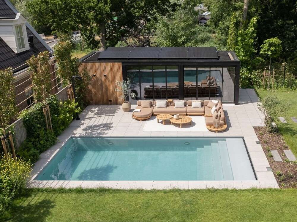 The Wellness Gardens villatuin met Starline zwembad en buitendouche (3)