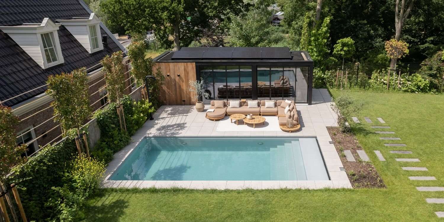 The Wellness Gardens villatuin met Starline zwembad en buitendouche (3)